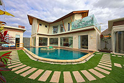 luxury seminyak villa